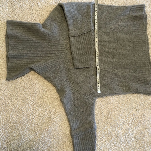 Massimo Dutti angora sweater - Picture 3 of 5